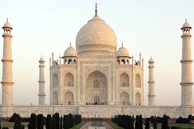 Unveiling Agra's Majesty: A Personalized Taj Mahal & Fort Tour