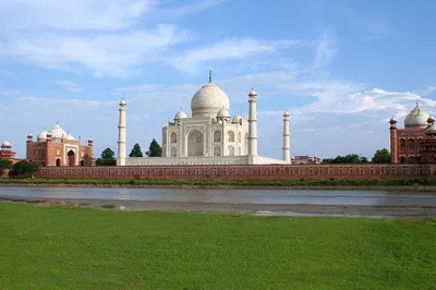 Bangalore to Agra: A Whirlwind Taj Mahal Day Trip by Air