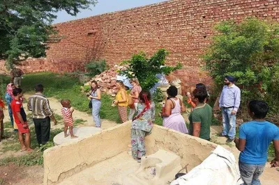 Unveiling Agra's Majesty: A Historical Expedition with Tribal Immersion