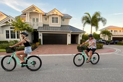 Naples Downtown Bike Adventure: Pedal Through Paradise