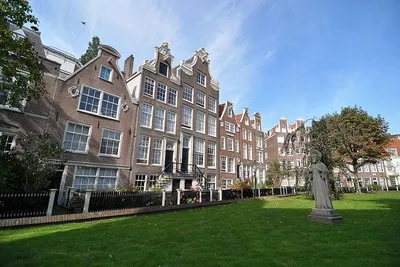 Amsterdam's Hidden Gems: A Local's 3-Hour Walking Adventure