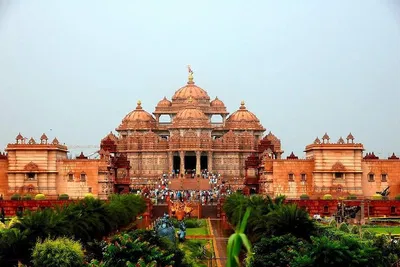 Unveiling Delhi: A Personalized Full-Day Heritage & Modernity Tour