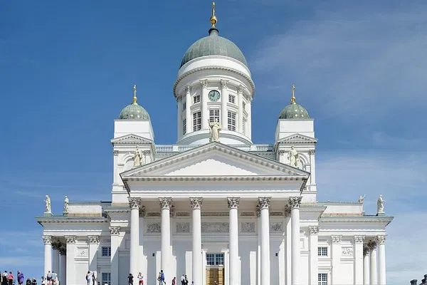 Helsinki & Porvoo: Private Guided Car Tour