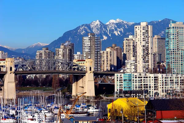 Vancouver Tour: Stanley Park, Bridge & Granville!