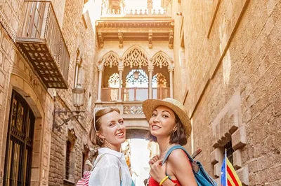 Barcelona's Best: Guided Tour with Hotel/Port Pickup