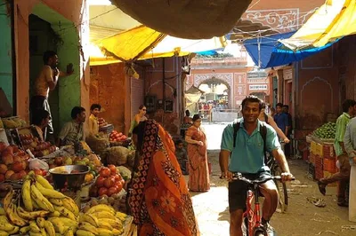 Jaipur's Cultural Canvas: A Cycling Odyssey Through History & Flavors