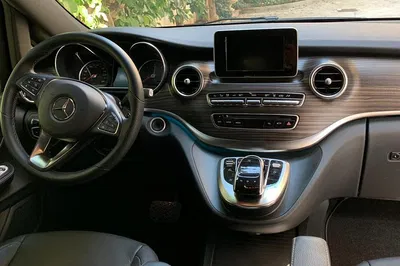 Luxury Private Transfer: Rome to Positano with Personalized Comfort