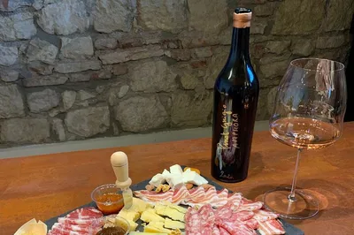 Unveiling Veneto's Terroir: A Morainic Hills Wine Journey