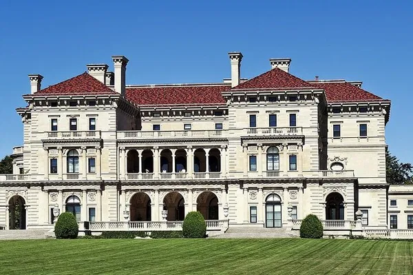 Newport Mansions Tour: Breakers & Marble House from Boston