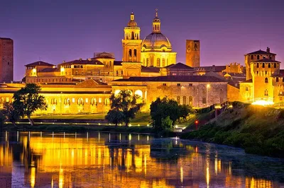 Mantua: Discover Hidden Gems on a Walking Tour
