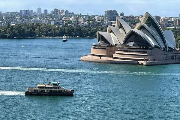 Uncover Sydney's Secrets: A Personalized Luxury Tour