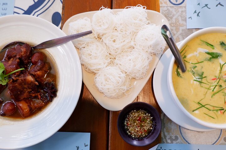 Phuket's Night Foodie Adventure: Old Town's Culinary & Cultural Delights