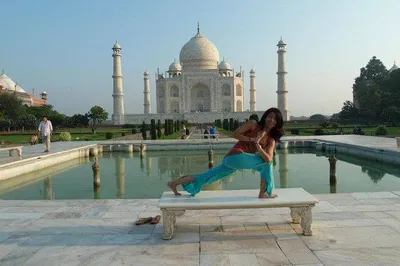 Discover Taj Mahal: A Luxurious Same-Day Private Car Trip from Delhi