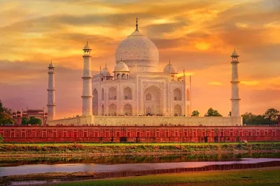 Unveiling India's Splendor: A Luxurious Golden Triangle Journey