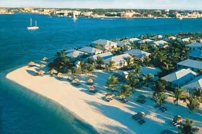 Coastal Delights: Fort Lauderdale & Palm Beach Small Group Day Tour