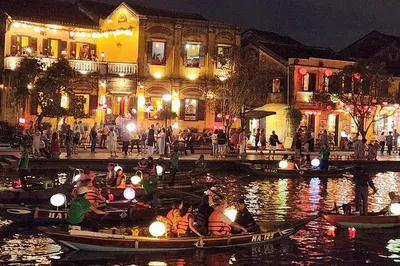 Discover Da Nang & Hoi An: Marble Mountain, Sampan Ride & Night Market