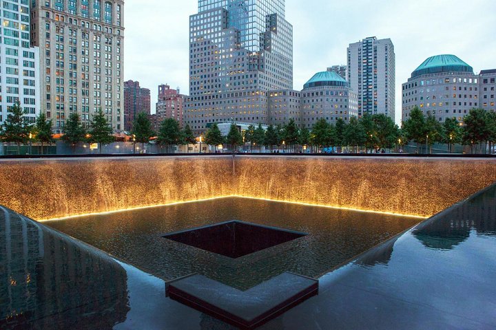 Reflect & Remember: Ground Zero & 9/11 Memorial Walking Tour