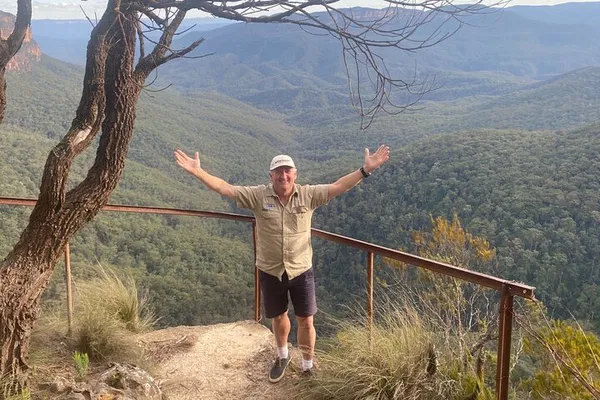 Blue Mountains Day Trip: Three Sisters & Scenic World