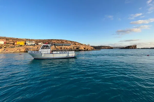 Unforgettable Blue & Crystal Lagoon Boat Charter: Explore Comino's Turquoise Paradise