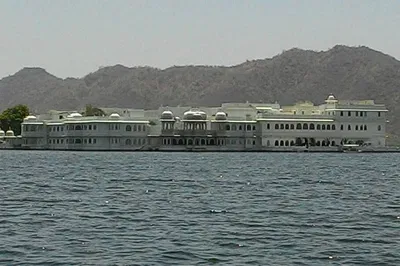 Unveiling Jaipur's Majesty: A Full-Day Private City Tour