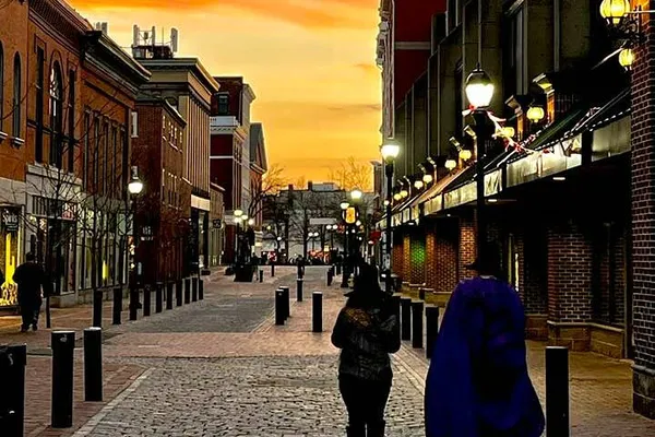 Salem Night Walking Tour: Witches & History Unearthed