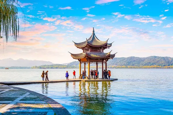 Explore Hangzhou: A Luxurious 2-Day Private Tour from Shanghai