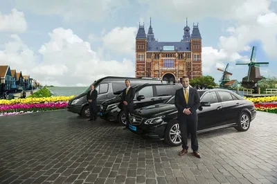 Stress-Free Airport Transfer: Amsterdam to Leeuwarden Private Taxi/Bus