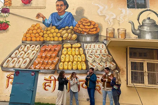 Uncover Delhi's Artistic Soul: Street Art, Gardens & Local Flavors