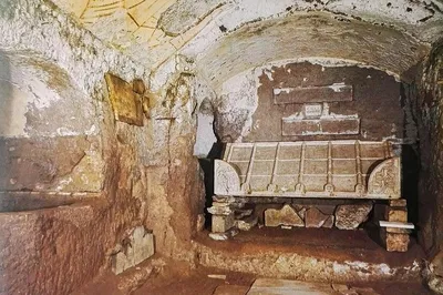 Unearth Rome's Secrets: Catacombs & Tivoli's Villa D'Este Private Tour