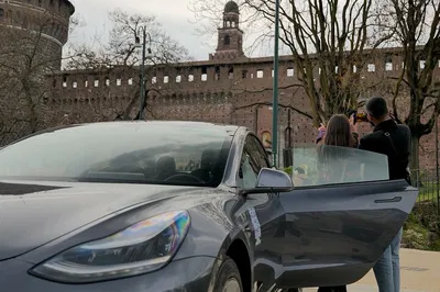 Milan in Style: An Eco-Friendly Tesla Tour