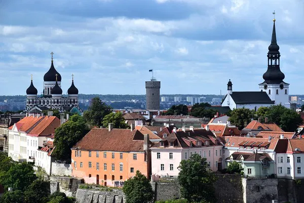 Discover Tallinn's Enchanting Old Town: A Walking Tour Through History