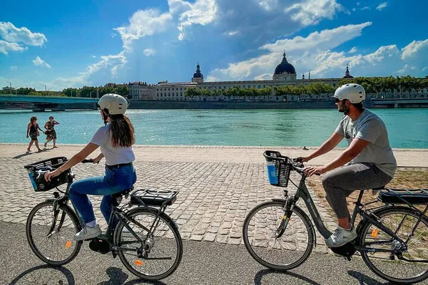 Lyon E-Bike Adventure: Explore the City's Hidden Gems!