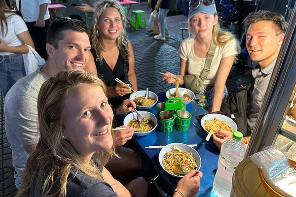 Bangkok's Chinatown Culinary Adventure: A Night Food Tour