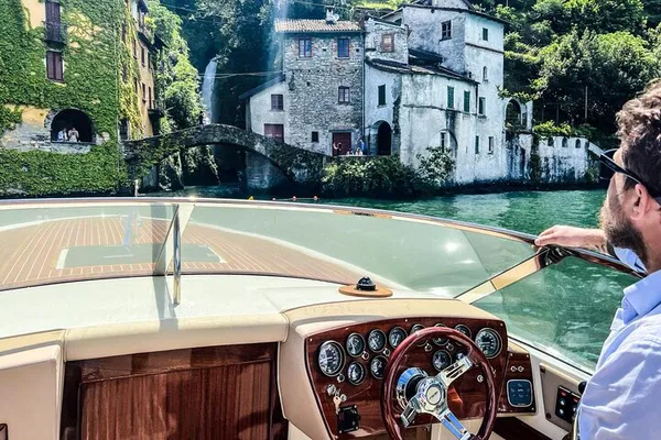Lake Como Private Luxury Boat Tour: Up to 4 Hours