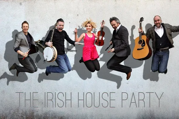 Experience Authentic Dublin: Irish House Party with Music, Dance & Dinner!
