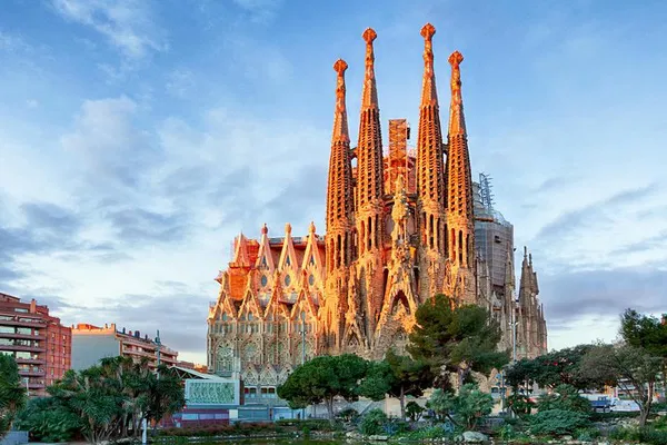 Uncover Sagrada Familia's Secrets: A Private, Skip-the-Line Barcelona Tour