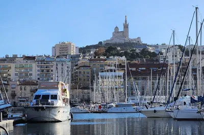 Marseille's Hidden Gems: A Private Food & Culture Excursion
