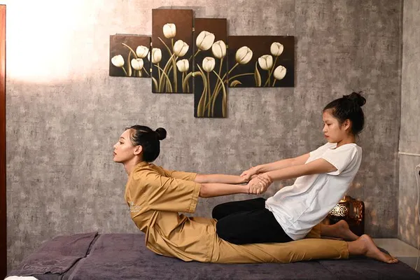 Asian Massage: Relax & Rejuvenate Your Body Today!