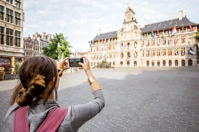 Bruges to Frankfurt: A Luxurious Private Transfer with Antwerp Stop