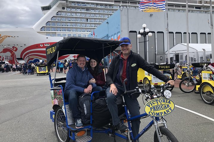 Victoria Pedicab Tour: Cruise Terminal Pick-Up!