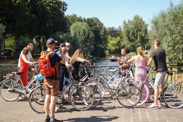 Discover Breda's Hidden Stories: An Unforgettable Bike Tour!