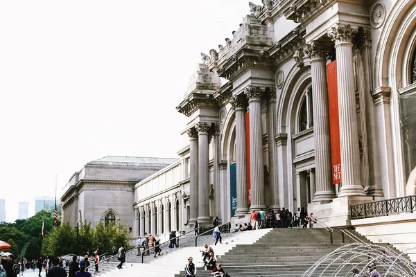 Discover Art & Nature: Met Museum & Central Park Small Group Tour
