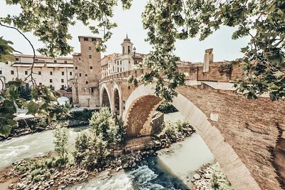 Discover Authentic Rome: A Private City Tour with a Local Expert