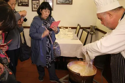 Abruzzo Culinary Journey: Crafting Authentic Polenta Rognosa