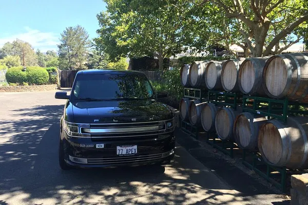 Napa Valley Private Wine Tour: A Luxurious Crossover Adventure
