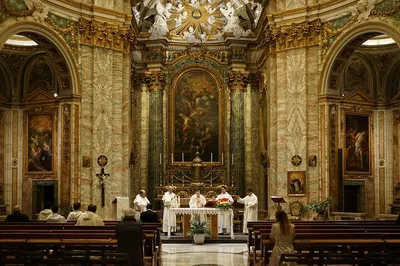 Rome's 7 Pilgrimage Churches: Private Tuk-Tuk Tour
