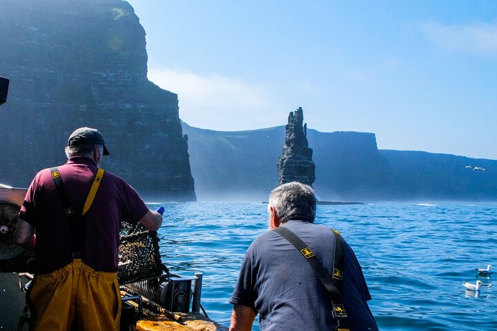 Seamless Clare-Dublin Transfers: Discover Ireland in Comfort