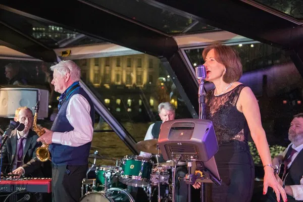 Thames Dinner Jazz Cruise: River Views & 3-Course Meal