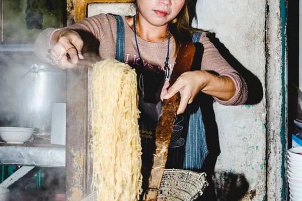 Bangkok Food Tour: 15+ Secret Tastings in Old Siam