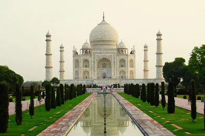 Unveiling Agra's Majesty: A Whirlwind Taj Mahal & Agra Fort Day Tour from Delhi